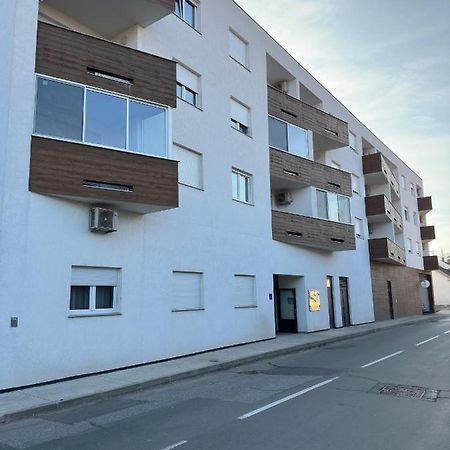 City Rent 1 Eszék Kültér fotó